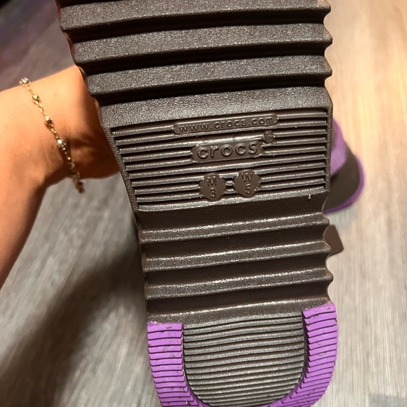 CROCS Brown Comfort Sandals with Adjustable Straps - Picture 6 of 9